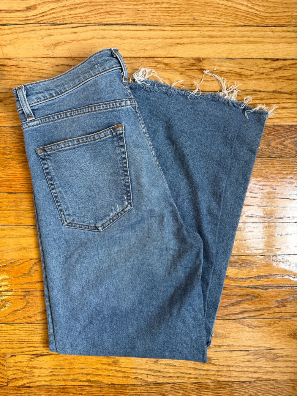 Women’s Reformation Straight Leg Cropped Jeans in Medium Blue